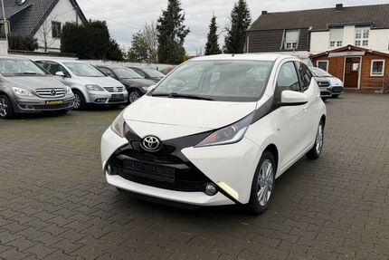 Toyota Aygo (X) 46.000 km 8.550 &euro; Mönchengladbach 41063