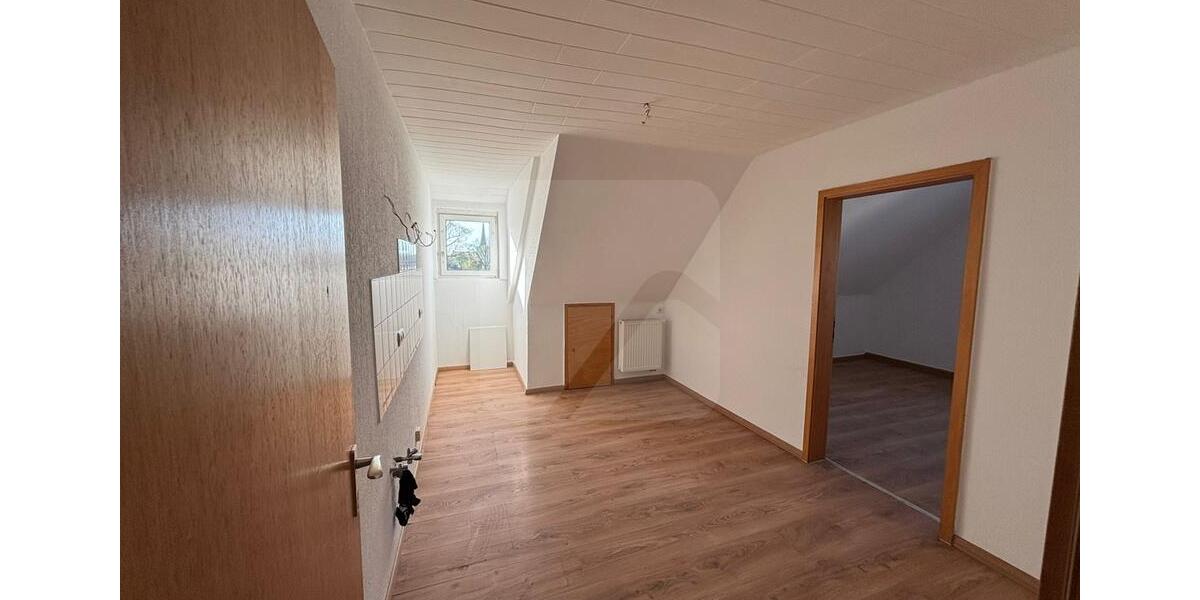 Dachgeschoßwohnung Halver - 2 Zimmer, 50 m&sup2;, 310&euro; | Angebot:26297073