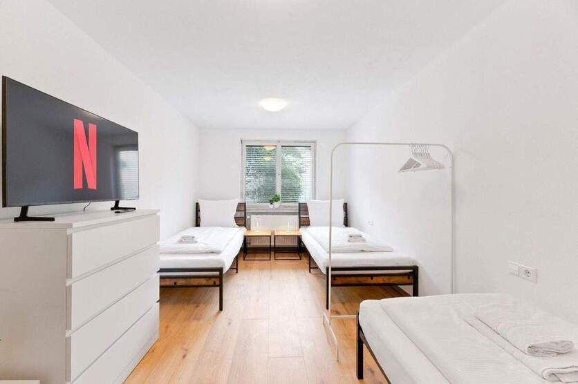 Helle und möbelierte WG Zimmer in zentraler Lage 1 zimmer