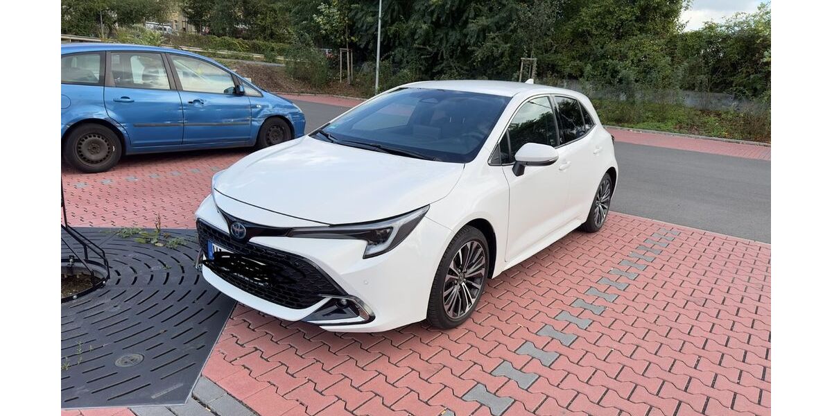 Toyota Corolla 18.000 km 22.500 &euro; Wiesbaden 65193