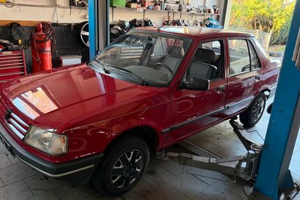 Peugeot 309 114.200 km 1.350 &euro; Binningen 56754