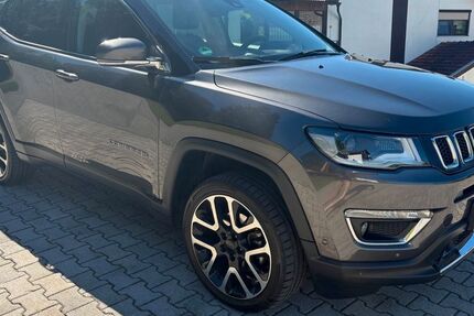 Jeep Compass 74.000 km 18.790 &euro; Kirchdorf im Wald 94261