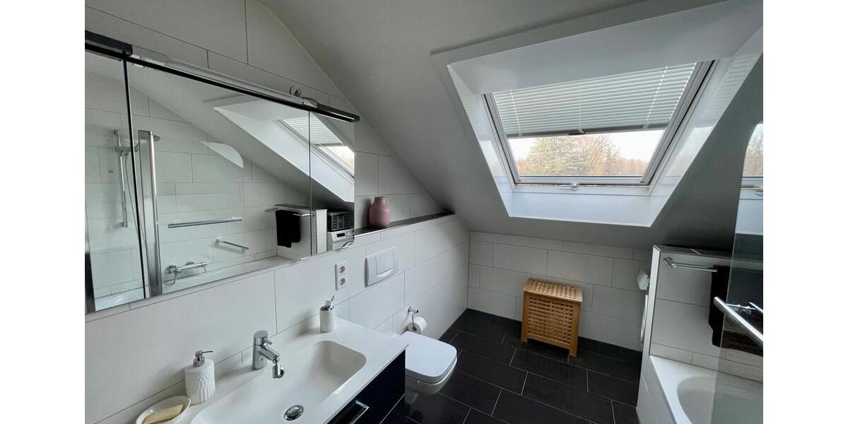 Dachgeschoßwohnung Stuttgart Zuffenhausen - 2 Zimmer, 75 m&sup2;, 349.000&euro; | Angebot:25360983