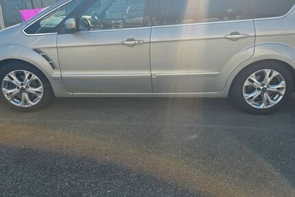 Ford S-Max 267.000 km 6.499 &euro; Offenbach 63067