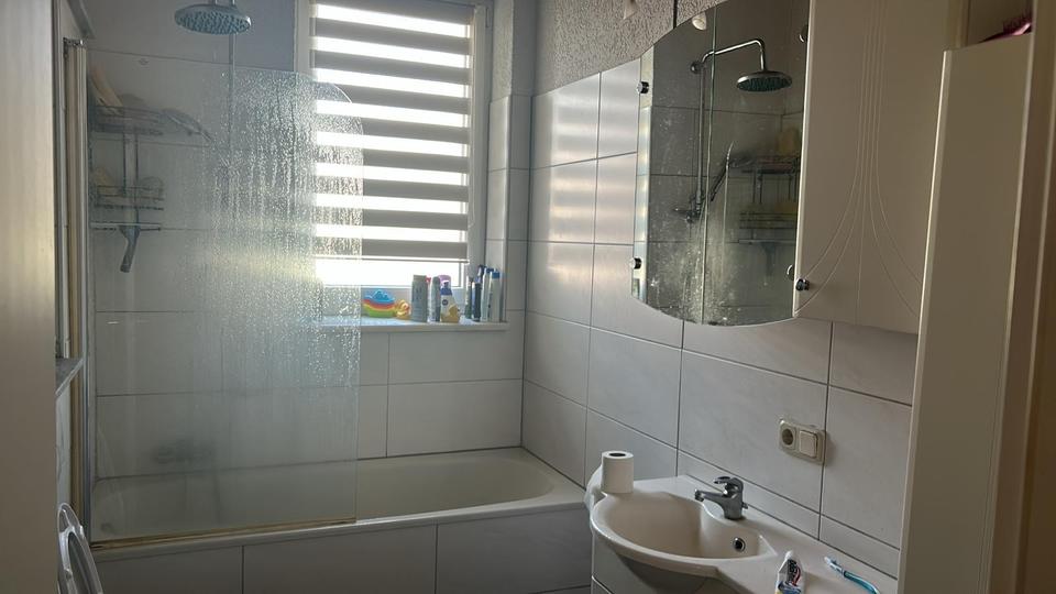 Etagenwohnung Sontra - 4 Zimmer, 105 m&sup2;, 750&euro; | Angebot:26448998