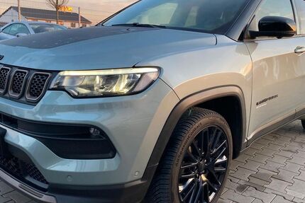 Jeep Compass 51.466 km 19.999 &euro; Bergtheim 97241