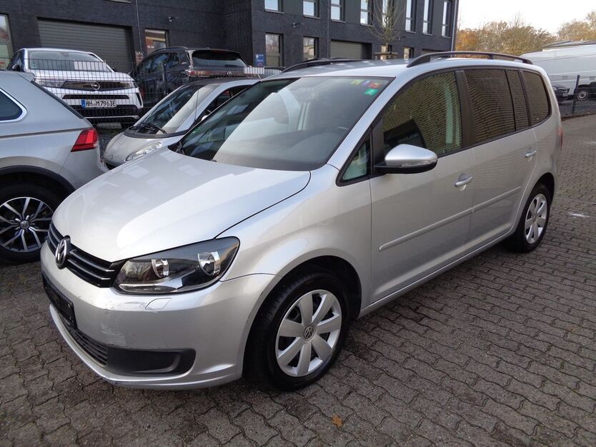 VW Touran 137.604 km 7.450 € Hamburg 22399