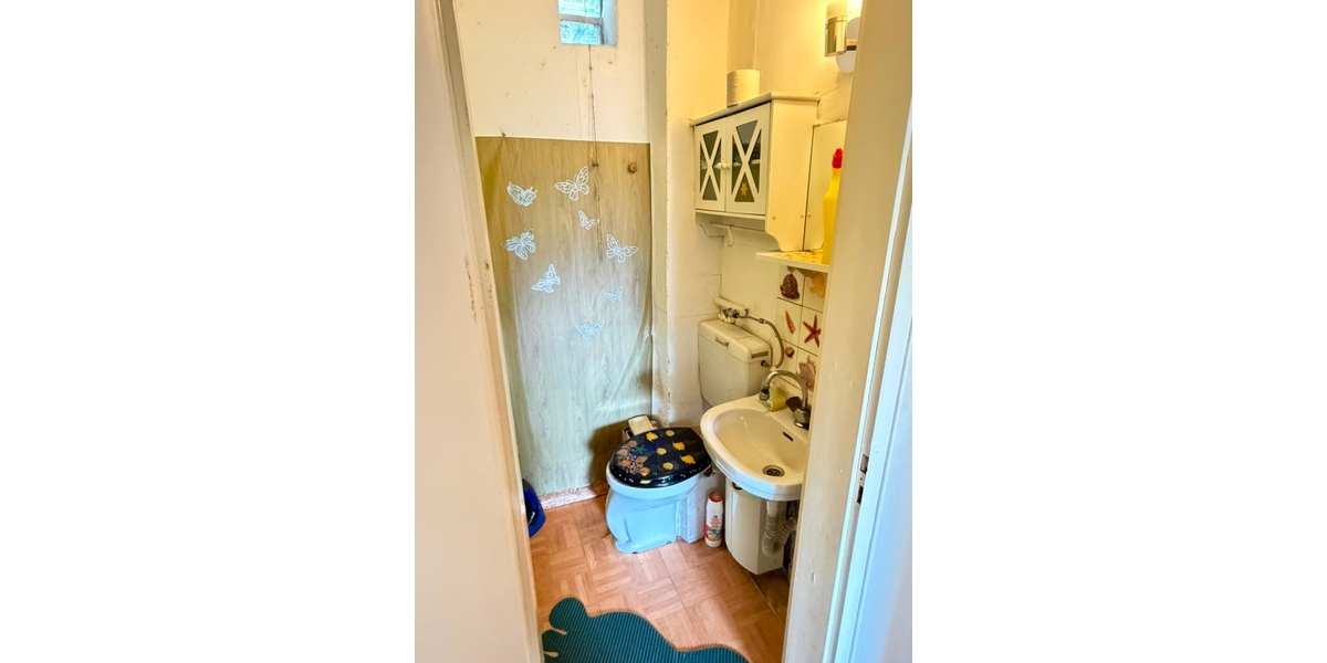 Potenzialstarkes Sanierungsobjekt: Freistehendes Ein- oder Zweifamilienhaus in Waldfischbach - Zweifamilienhaus Waldfischbach-Burgalben Rheinland-Pfalz | Angebot:27103932