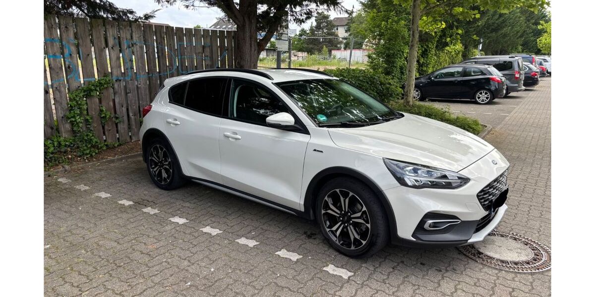 Ford Focus 51.000 km 15.700 &euro; Karlsruhe 76189