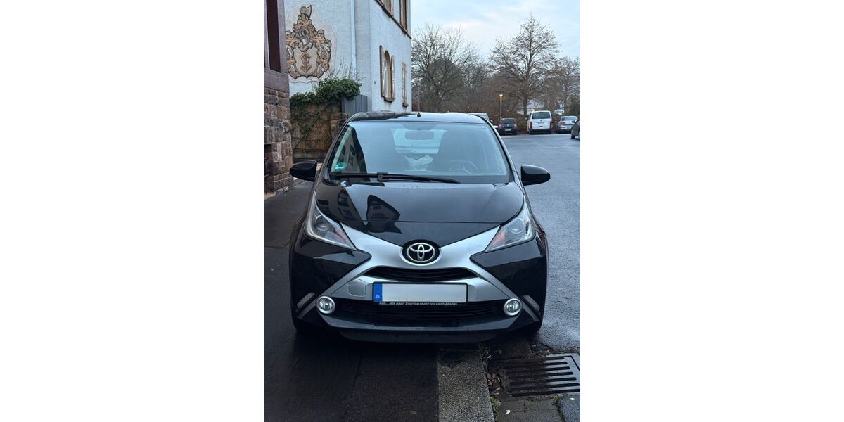 Toyota Aygo (X) 120.000 km 6.200 &euro; Bad Nauheim 61231