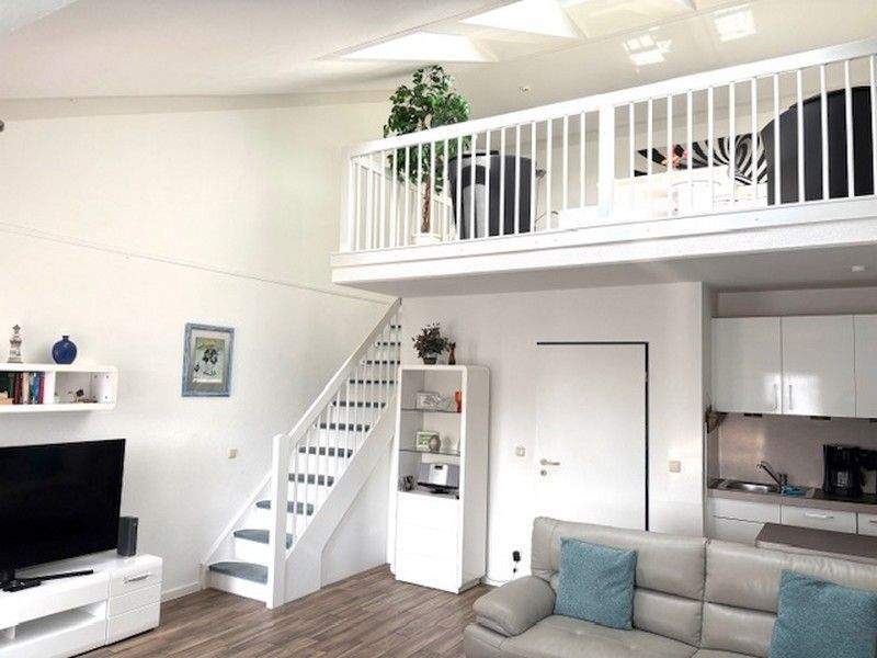 Erste Reihe moderne StudioWohnung über 2 Ebenen