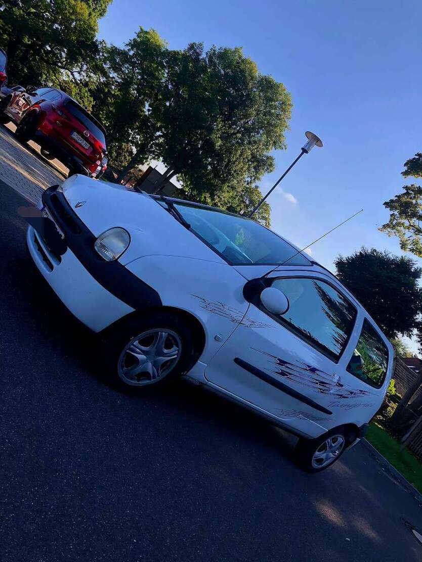 Renault Twingo 158.728 km 1.200 € Nesse-Apfelstädt 99192