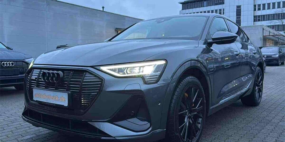 Audi e-tron 27.096 km 36.950 &euro; Hamburg 22047