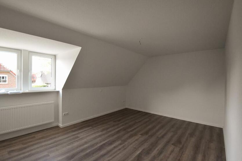 Großzügige Doppelhaushälfte mit Garage in ruhiger Lage in der Stadt Friesoythe zimmer