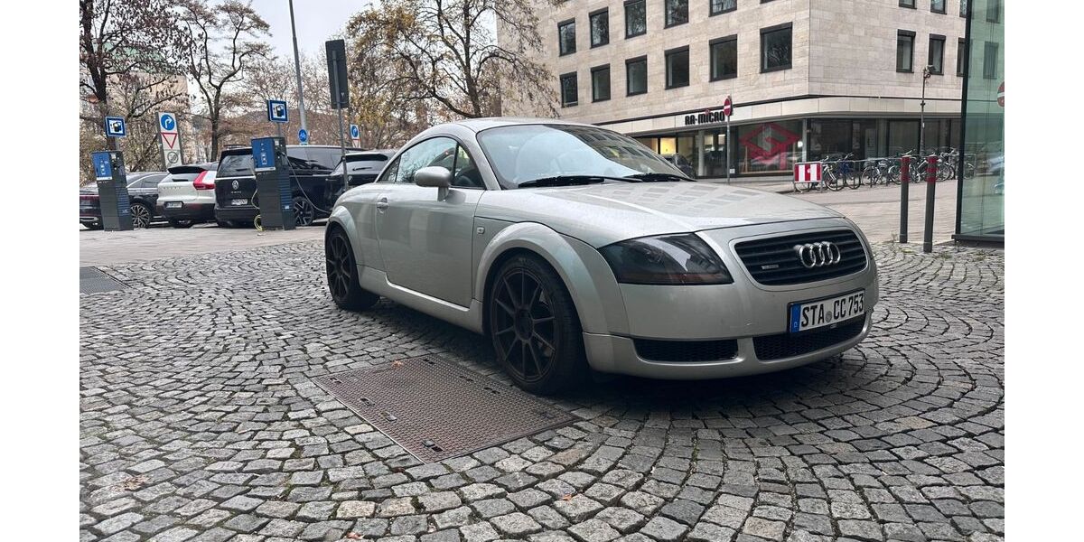 Audi TT 199.000 km 1.575 € München 81549