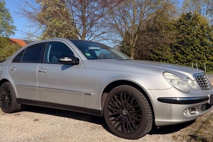 Mercedes-Benz E 220 273.489 km 3.000 &euro; Wehm 49757