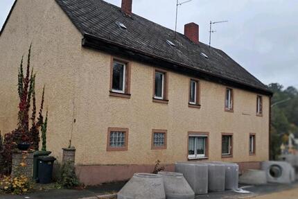 Haus Schirnding - 9 Zimmer, 200 m&sup2;, 69.000&euro; | Angebot:26234147