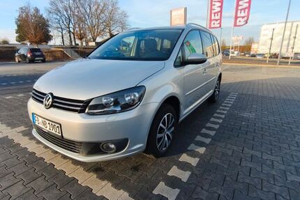 VW Touran 228.000 km 7.900 &euro; Echzell 61209