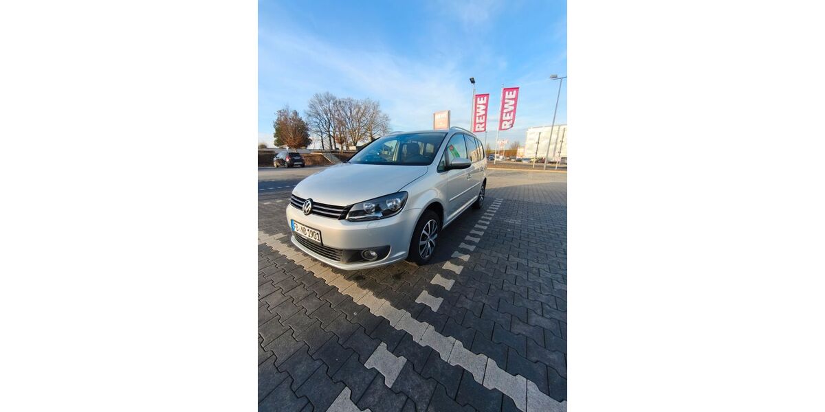 VW Touran 228.000 km 7.900 &euro; Echzell 61209