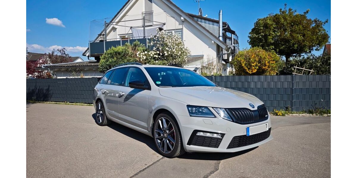 Skoda Octavia 104.000 km 21.250 &euro; Meckenbeuren 88074