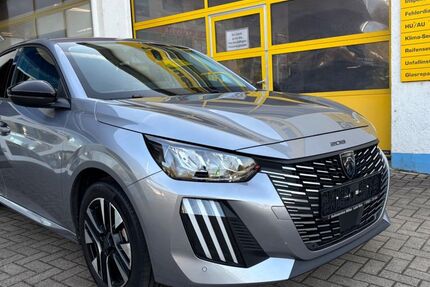 Peugeot 208 34.000 km 17.580 &euro; Lahr 77933