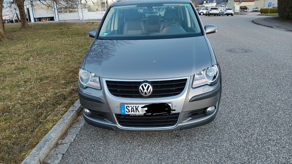 VW Touran 218.000 km 4.370 &euro; Bad Säckingen 79713