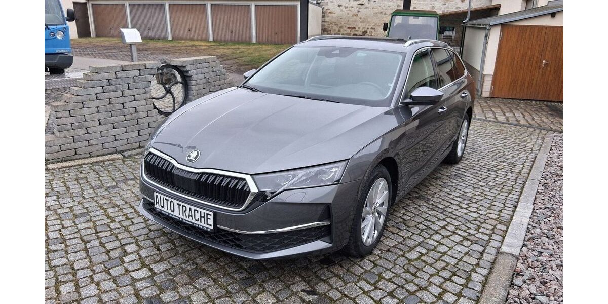 Skoda Octavia 51.243 km 25.400 &euro; Dresden 01237