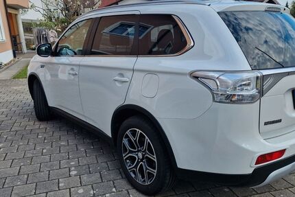 Mitsubishi Plug-in Hybrid Outlander 98.181 km 13.800 &euro; Lenting 85101
