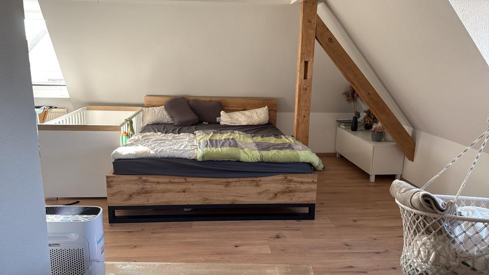 Dachgeschoßwohnung Maxhütte-Haidhof Haidhof - 3 Zimmer, 85 m&sup2;, 830&euro; | Angebot:25756848