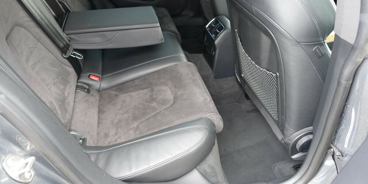 Audi A5 3.0 TDI quattro Bi-Xenon Standh. PDC Kamera S-L 146.000 km 17.950 &euro; Neumarkt/OPf 92318