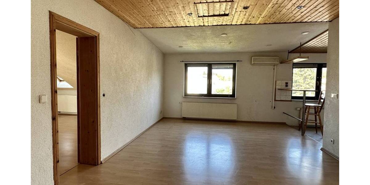 Etagenwohnung Zwickau Mosel - 4 Zimmer, 149 m&sup2;, 98.000&euro; | Angebot:23982705