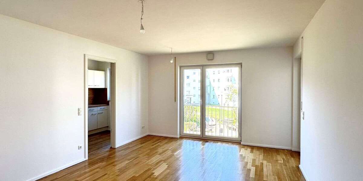 Etagenwohnung Augsburg Spickel-Herrenbach - 2 Zimmer, 62 m&sup2;, 1.048&euro; | Angebot:27130603