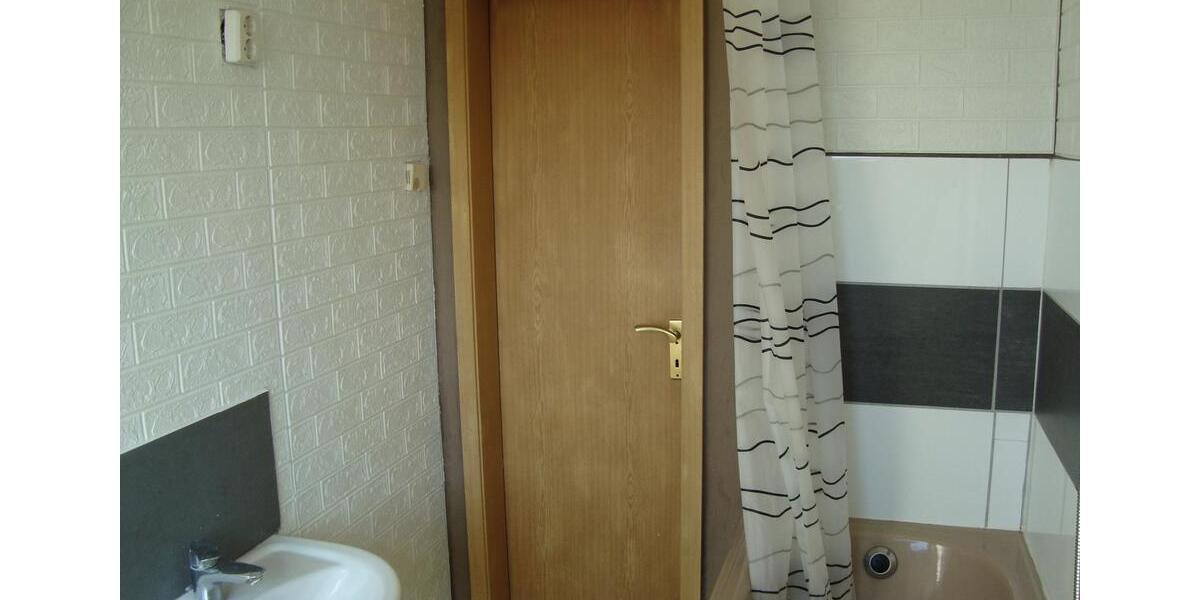 Etagenwohnung Saarbrücken Neue Bremm - 5 Zimmer, 78 m&sup2;, 750&euro; | Angebot:25351750