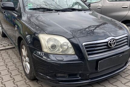 Toyota Avensis 213.292 km 990 &euro; Berlin 13599