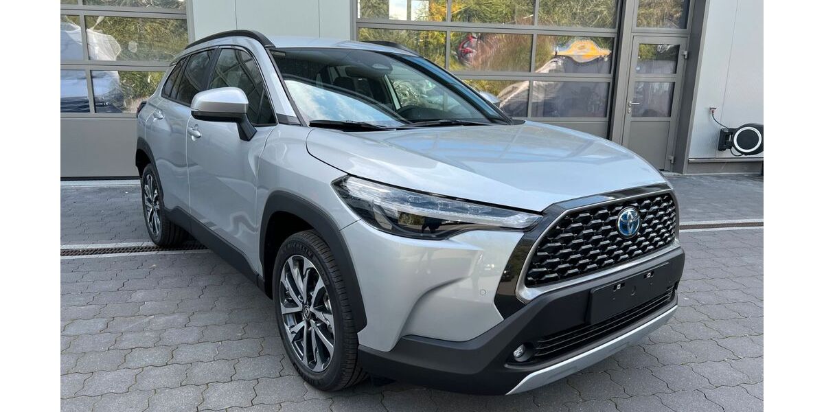 Toyota Corolla Cross 8.800 km 32.690 &euro; Kiel 24109