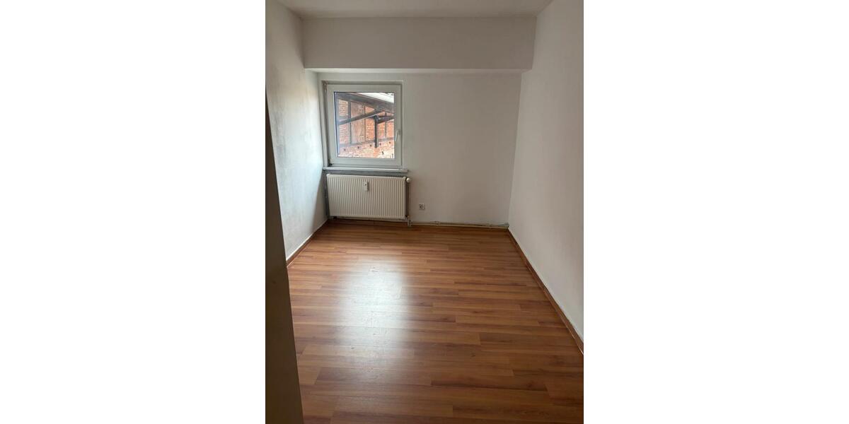 Etagenwohnung Velpke - 4 Zimmer, 87 m&sup2;, 522&euro; | Angebot:25261711