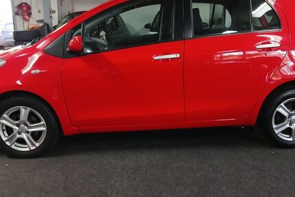 Toyota Yaris 79.990 km 6.450 &euro; Rüsselsheim 65428