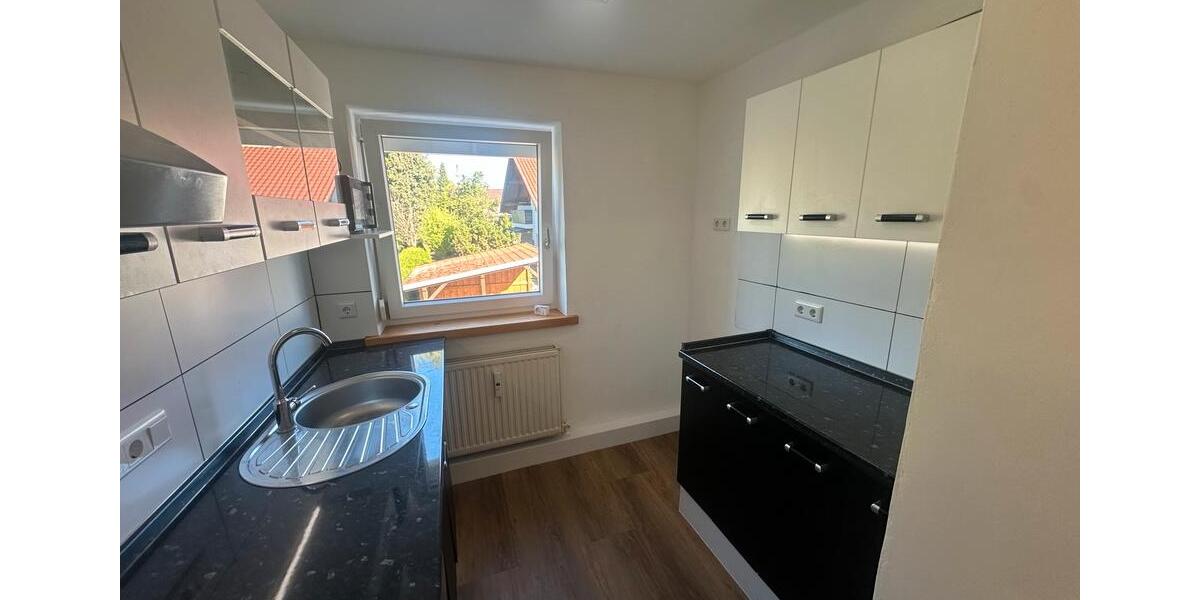 3 Zimmer 74,8qm Wohnung 1Stock ab 01.04 frei 3 zimmer