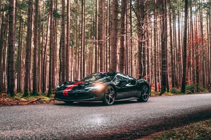 Ferrari 296 GTB 6.000 km 269.900 &euro; Taufkirchen 82024