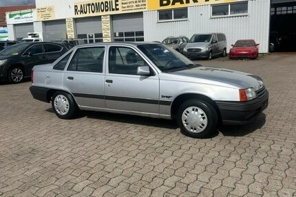 Opel Kadett E Beauty Lim. SEDAN GSD AUTOM- SERVO 74.000 km 6.950 &euro; Hannover 30179