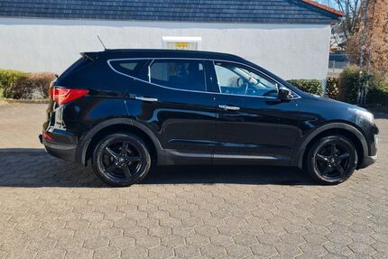 Hyundai Grand Santa Fe 191.000 km 13.900 &euro; Hirzenhain 63697