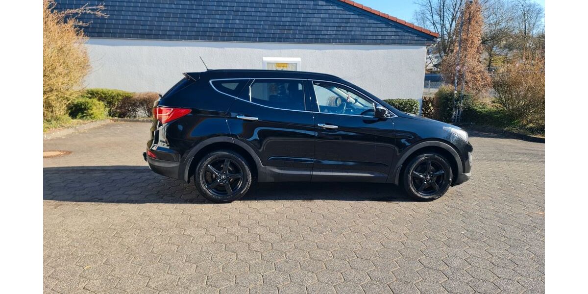Hyundai Grand Santa Fe 191.000 km 13.900 &euro; Hirzenhain 63697