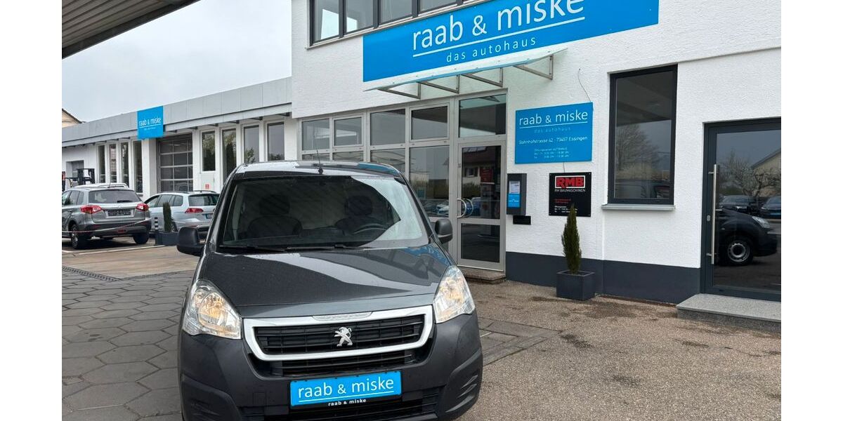 Peugeot Partner 135.800 km 6.490 &euro; Essingen 73457