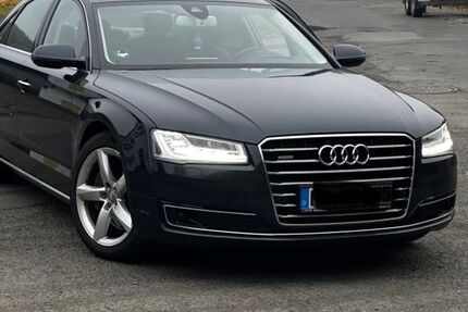 Audi A8 188.000 km 21.300 &euro; Düsseldorf 40210