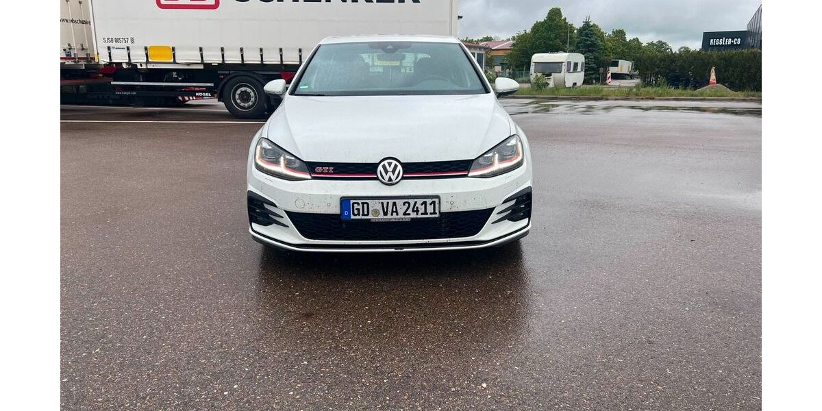 VW Golf 102.000 km 21.500 &euro; Abtsgmünd 73453