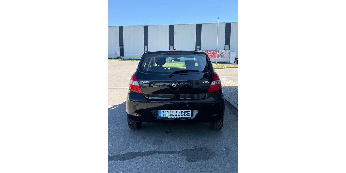 Hyundai i20 97.475 km 4.999 &euro; Stuttgart 70180