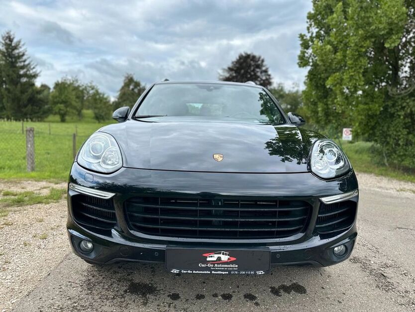 Porsche Cayenne 243.000 km 24.999 € Reutlingen 72770