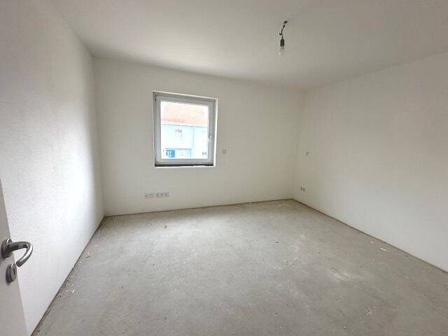 Etagenwohnung Germering - 2 Zimmer, 65 m&sup2;, 1.270&euro; | Angebot:25929876