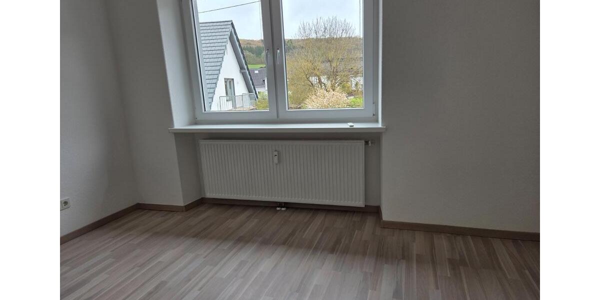 Erdgeschoßwohnung Schmelz - 5 Zimmer, 124 m&sup2;, 780&euro; | Angebot:26408963