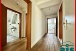 ais-GmbH bietet an: Renovierte 4 Zimmer Wohnung in der Südstadt.